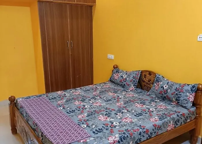 White House Service Apartment