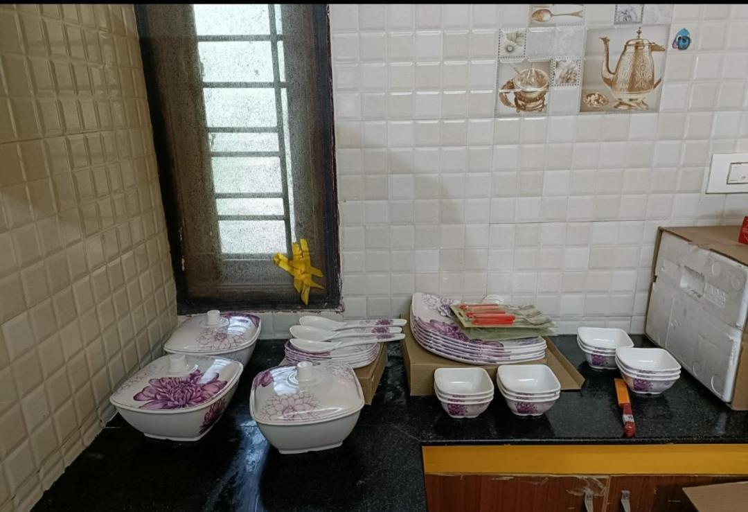 Villa White House Service *